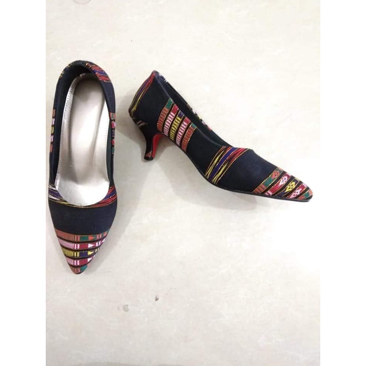 SEPATU KERJA PENGANTIN WANITA HEELS MOTIF ULOS