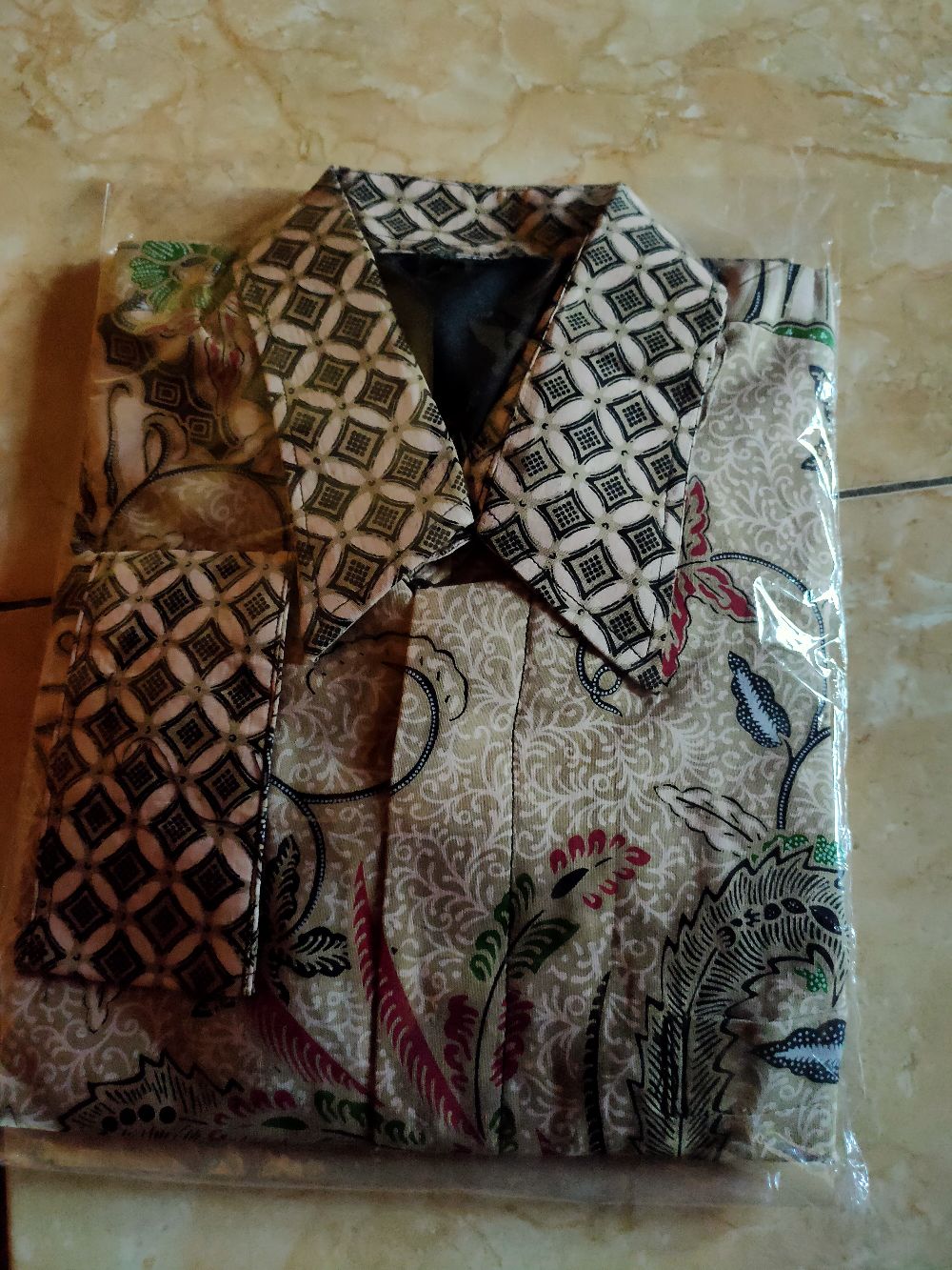 Kemeja Batik Pria Full Furing Lengan Panjang Katun Halus Sragenan Motif Parang Peksi Sogan