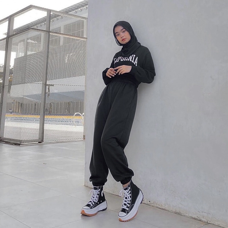 Sweatpants / Jogger / Celana panjang Hitam