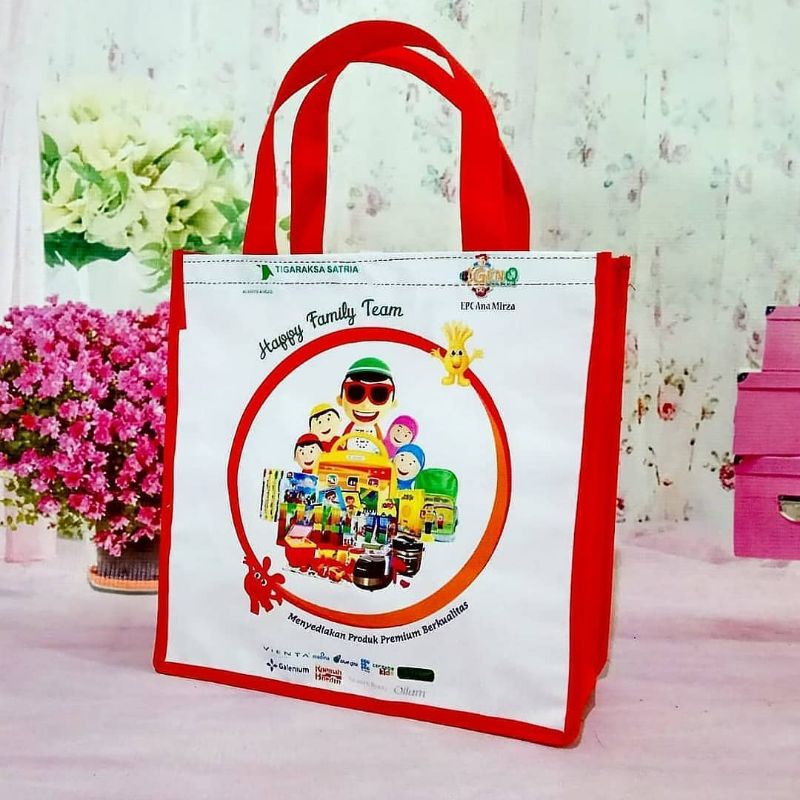 

PROMO!! TAS HAMPERS,TAS HAJATAN,TAS PVC,TAS TRANSPARAN,TOTEBAG WANITA,TOTE BAG TRANSPARAN,TAS MIKA