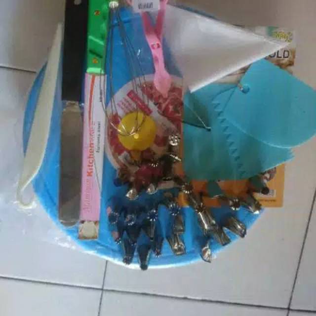 Paket lengkap dekorasi kue tart kue ulang tahun meja putar spuit