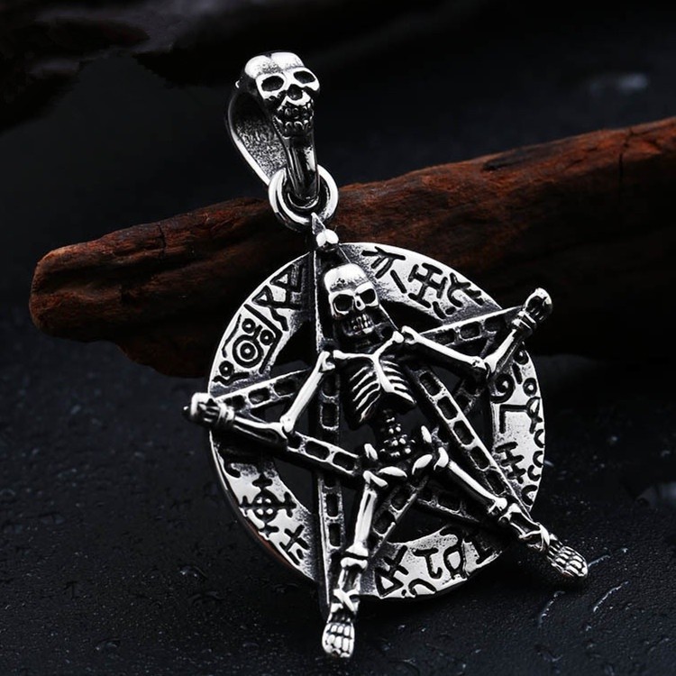 SEUSUK  Mens Personalized Gothic Cool Skull Wickedest Pentacle Pentagram Star Pendant