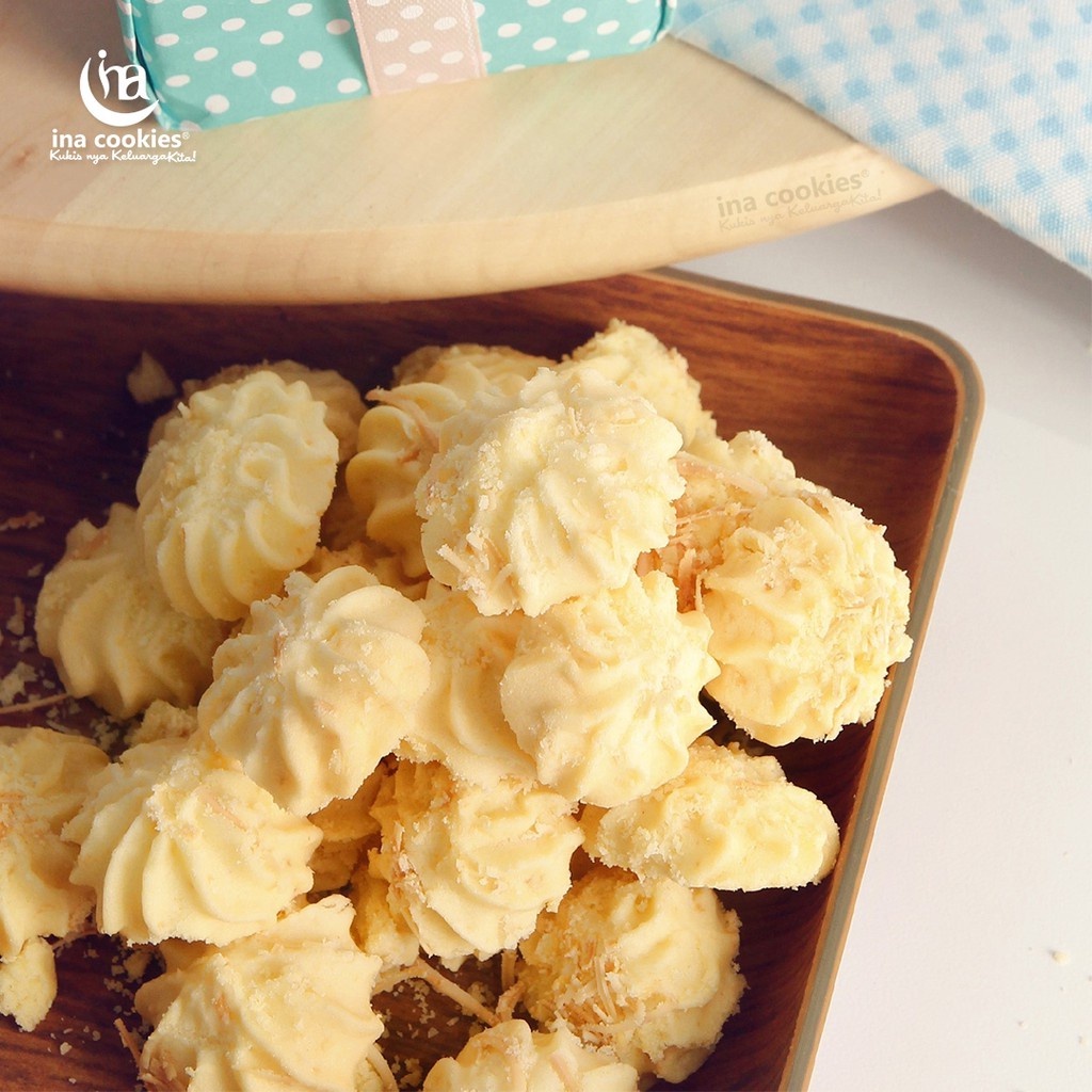 

Ina Cookies Sagu Keju Kue Kering Lebaran Best Seller Favorite