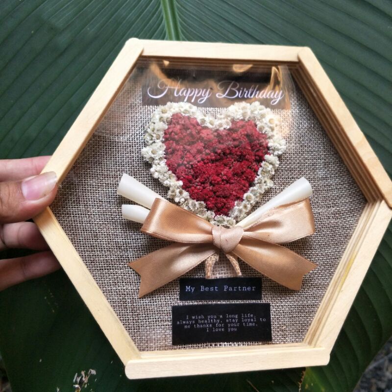 FRESH! GIFTBOX HAMPERS BUCKET «LOVE«  EDELWEIS HEXA IN FRAME PLUS LAMP SET | frame | kado murah | kado™