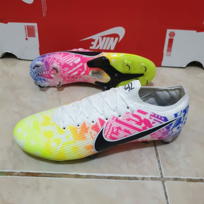 sepatu bola nike neymar jr