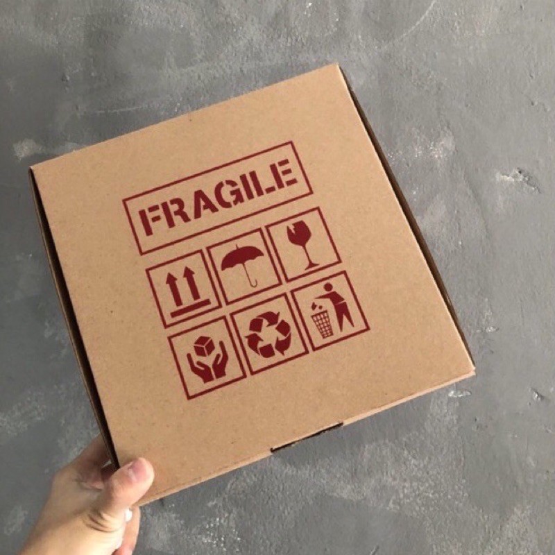 

Fagile Box Red Siap Dipakai Cocok Buat Onlineshop dan Packing siap pakai