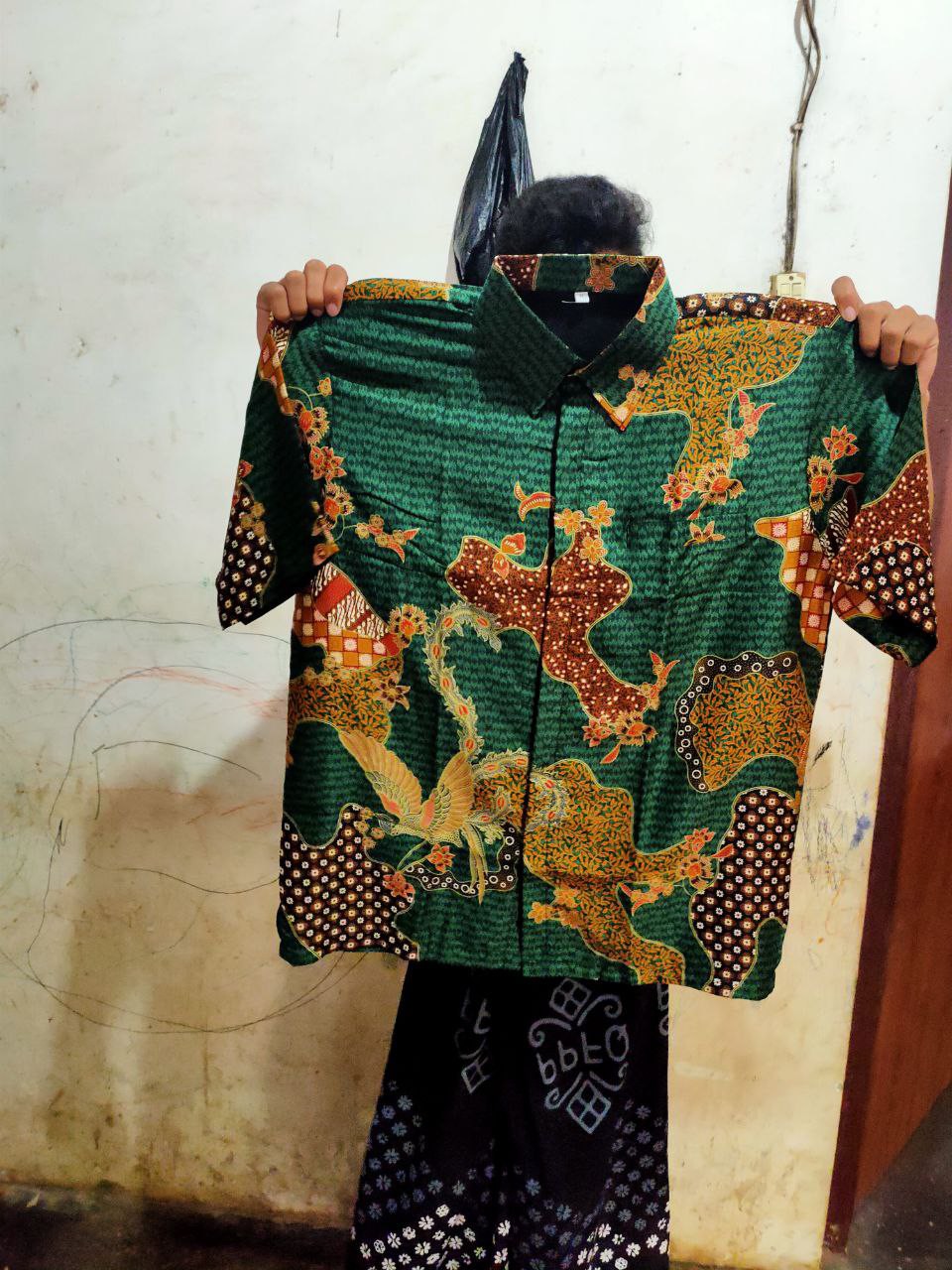 Kemeja Batik Pria Semi Sutra Silky Premium Puring Istimewa