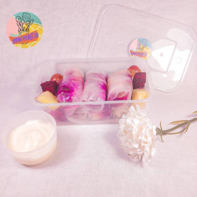 

Vietnamese fruits spring roll