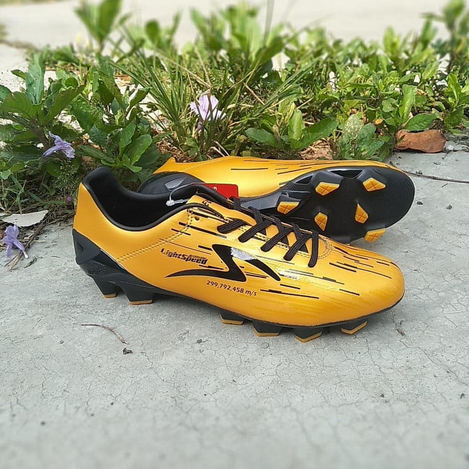 Sepatu Bola Lightspeed 19 In Gold Rush Black FG