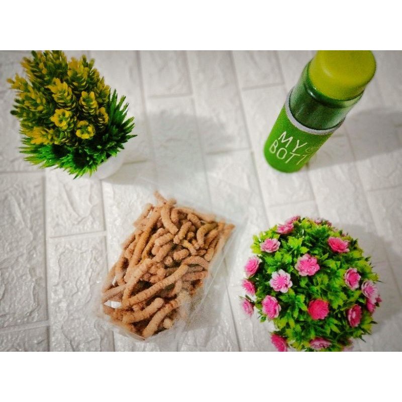 

Snack ulat sutera