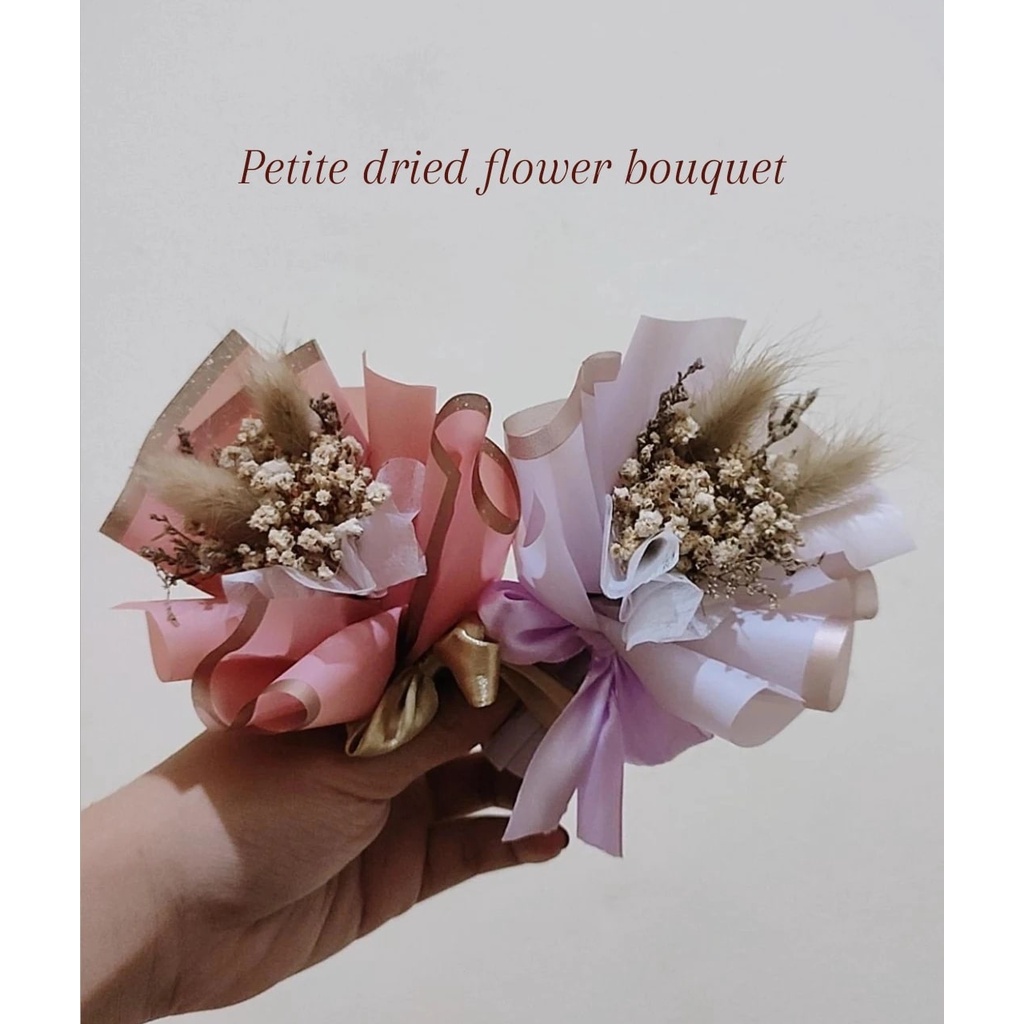 

Petit Dried Flower Bouquet