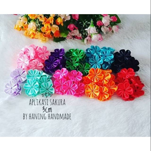 

Aplikasi kanzashi sakura pita satin (1lusin)