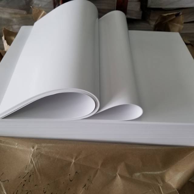 

Kertas Art Karton 260gr A3+ ( 47x32 cm ) 1 paket isi 50lembar