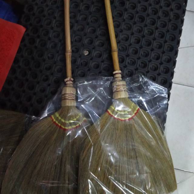 Sapu injuk tradisional prduk lokal