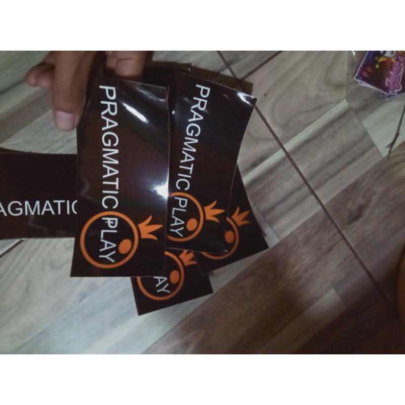 

Stiker Anti Air Kakek Zeus Pragmatic Play PG soft Habanero Termurah Ukuran Jumbo Bisa COD Bayar Ditempat