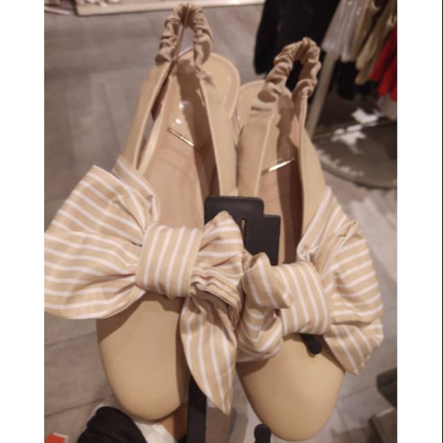 Stradivarius sendal sale