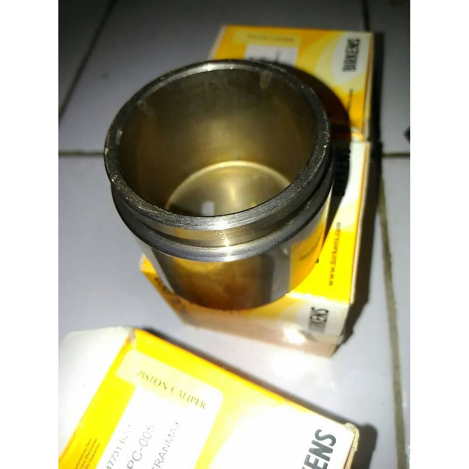 piston kaliper grand max