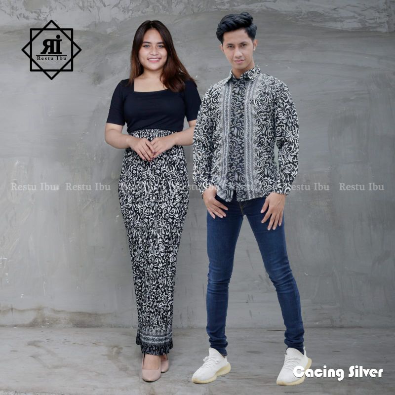 Zaja - Baju Batik Couple Atasan Batik Lengan Panjang Cowo &amp; Rok Batik Plisket Cewe Baju Couple Cewe Cowo Baju Batik Pria Dewasa Lengan Panjang Kemeja Couple Rok Batik Sutra Plisket Cantik Cocok Untuk Pergi Acara Kondangan