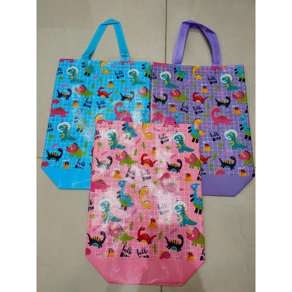 

tas goodie bag bagus kuat motif dinosaurus dan unicorn dino besar dan kecil