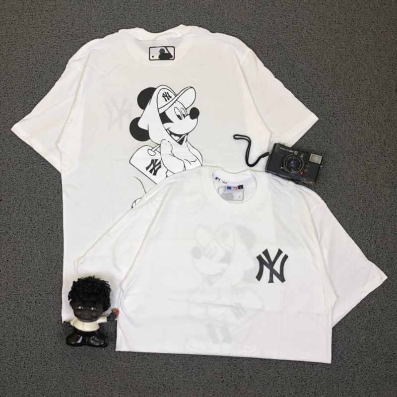 Kaos New Era Yankees Mickey Mouse Printed Back BNW Tees