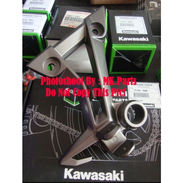 Footstep-stay Belakang Kanan Ninja 250Fi Ori.kawasaki