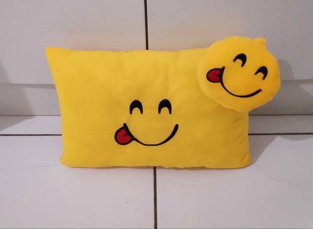 BANTAL EMOJI EMOTIKON LUCU EMPUK  DAN LENTUR