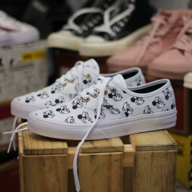 PREMIUM VANS AUTHENTIC DISNEY WHITE MADE IN CHINA WAFFLE DT