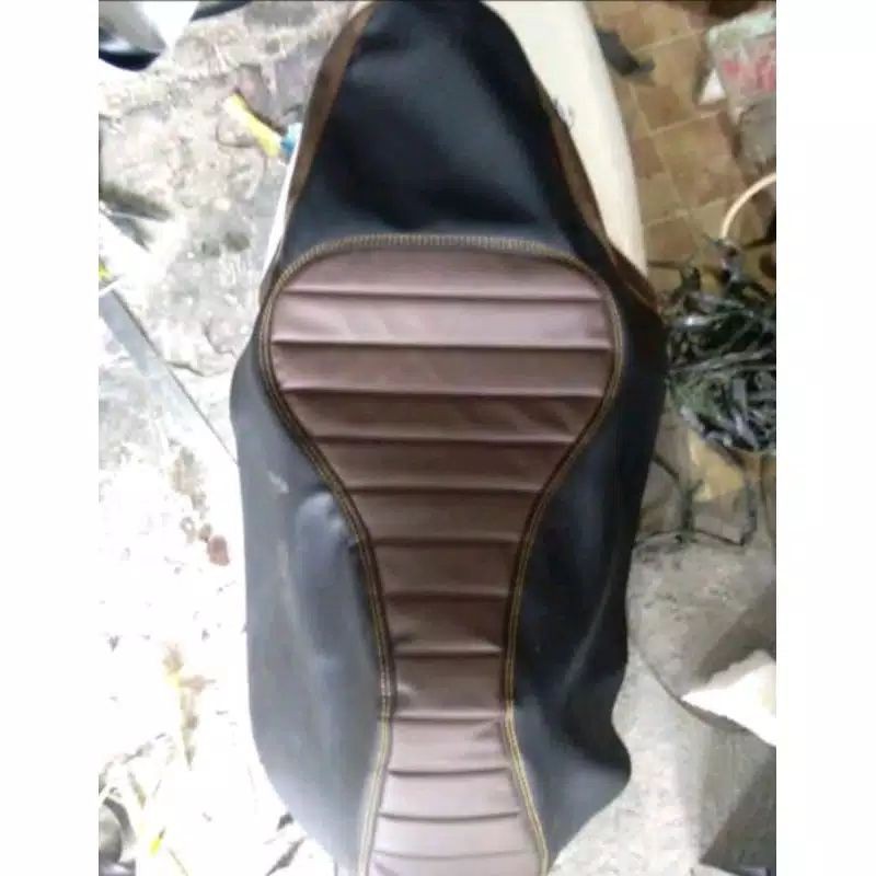 Cover jok Scoopy caferacer doubleseat-Kulit Scoopy caferacer tinggal pasang