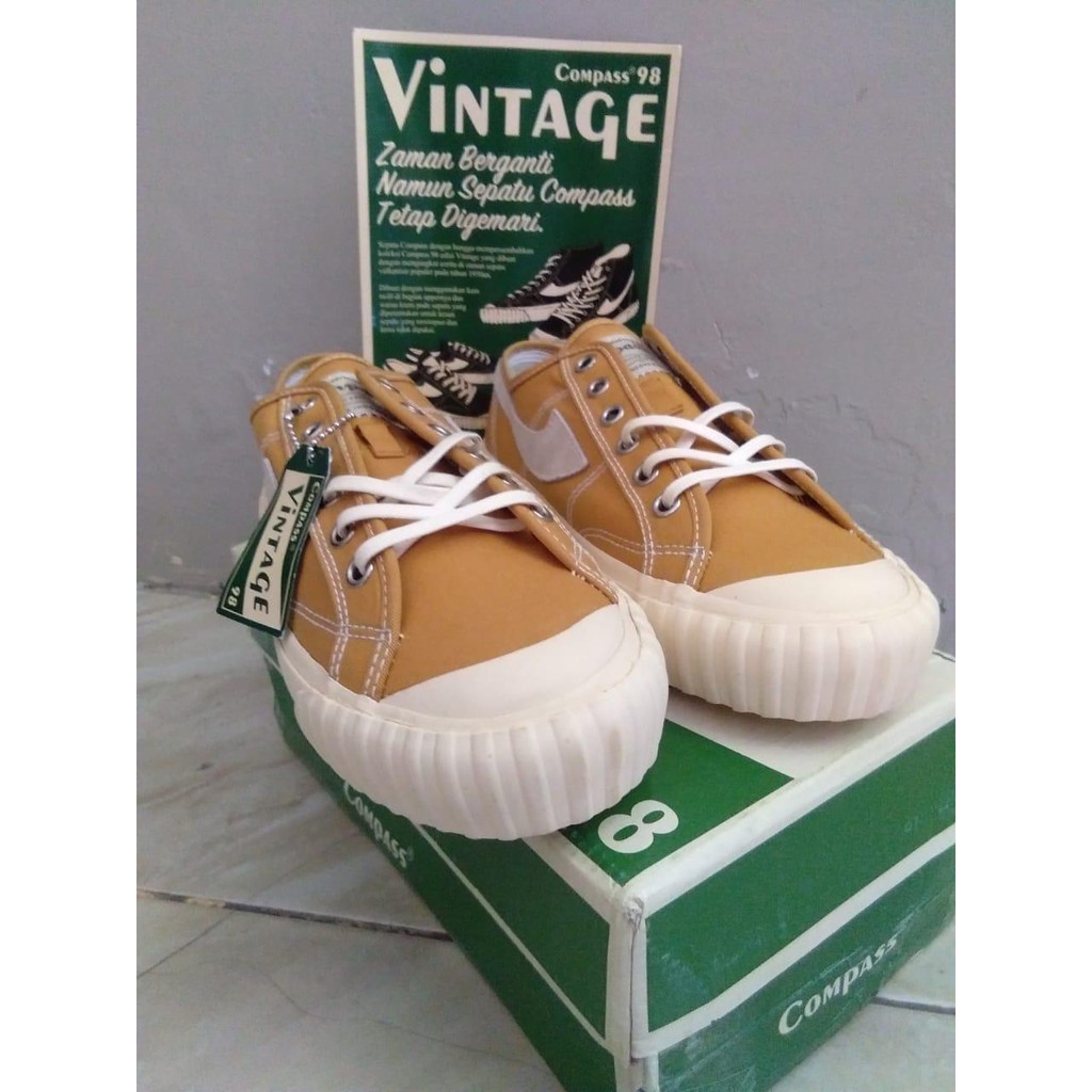 Compass Low Vintage Mustard size 39