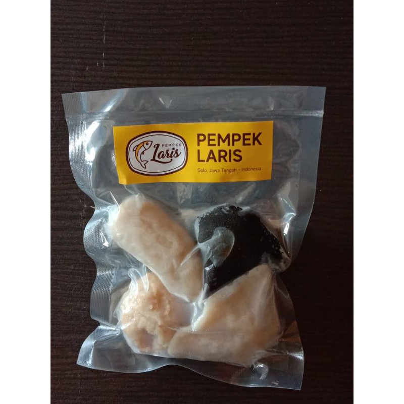 

pempek laris