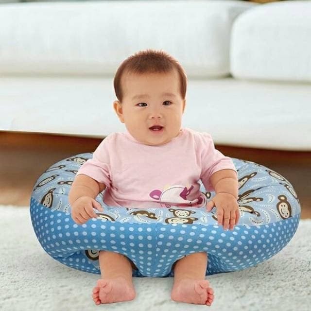 Bayi Belajar Duduk Bantal Sofa