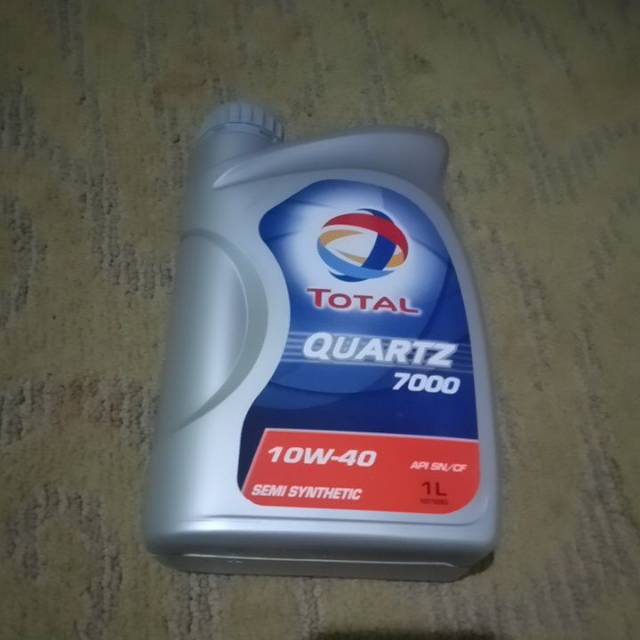 Oli mobil total Quartz 7000