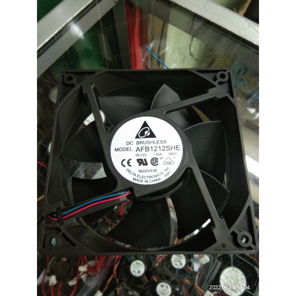 Fan DC 12V merek BRUSHLES ukuran 12cm x 12cm MADE IN CHINA