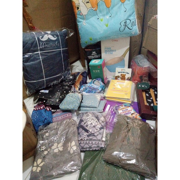 

Hampers lebaran alakadarnya
