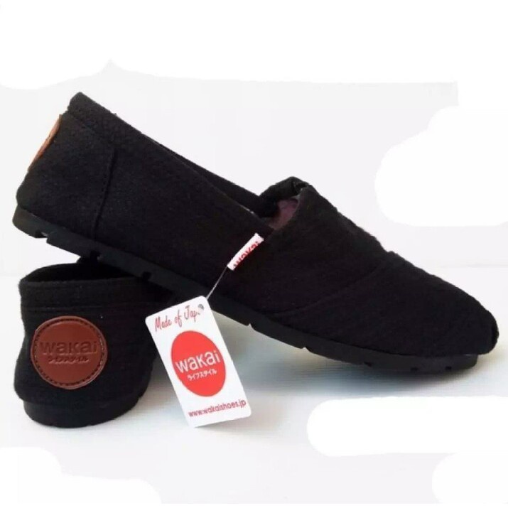 SEPATU WAKAI SLIP ON HITAM TERMURAH GRATIS PAPERBAG 36-43