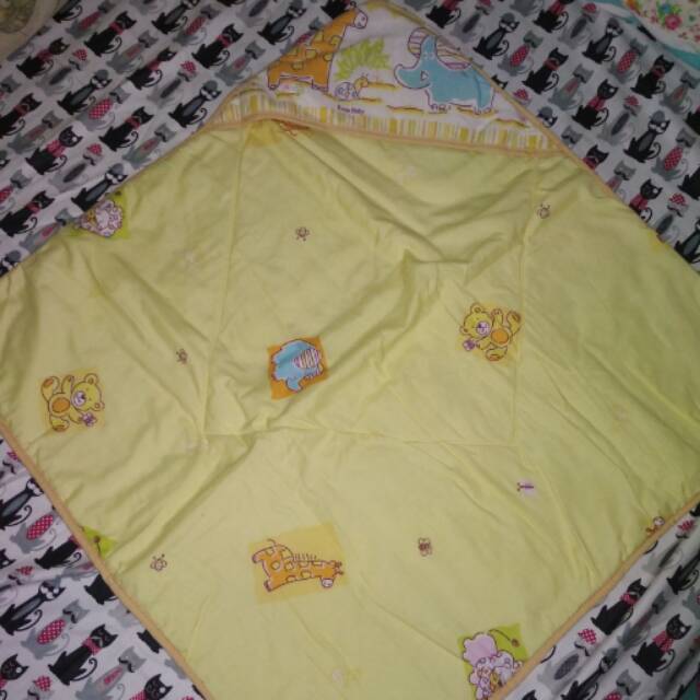 "SOLD" selimut baby yellow