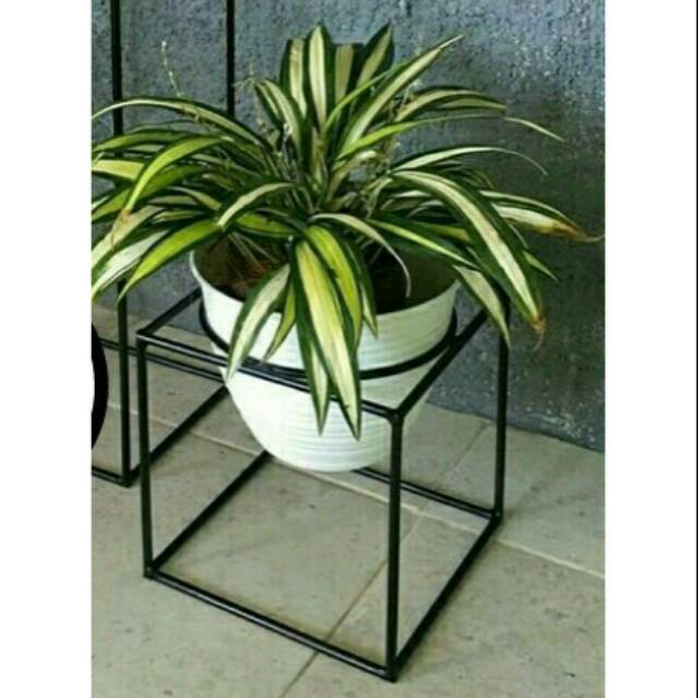 Rak bunga - rak Pot Bunga Besi diameter Lingkaran 15cm