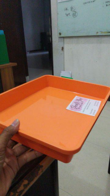 Mitra Loka Nampan Plastik Medium Taiwan 31.5 X 24 X 4.5cm Ecer 1pieces