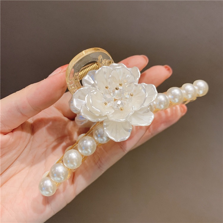 JEPIT BUNGA JEPITAN AKRILIK PANJANG PEARL JEDAI MUTIARA BESAR KLIP AKSESORIS RAMBUT ELEGAN KOREA WANITA FLORAL FLOWER BESAR TEBAL KOREAN WOMEN FEMALE ELEGANT SMALL PEARLS JAW THICK HAIR ACCESSORIES CLUTCHER CLAW CLIP CLIPS LARGE BIG LONG JUMBO HAIRCLIP