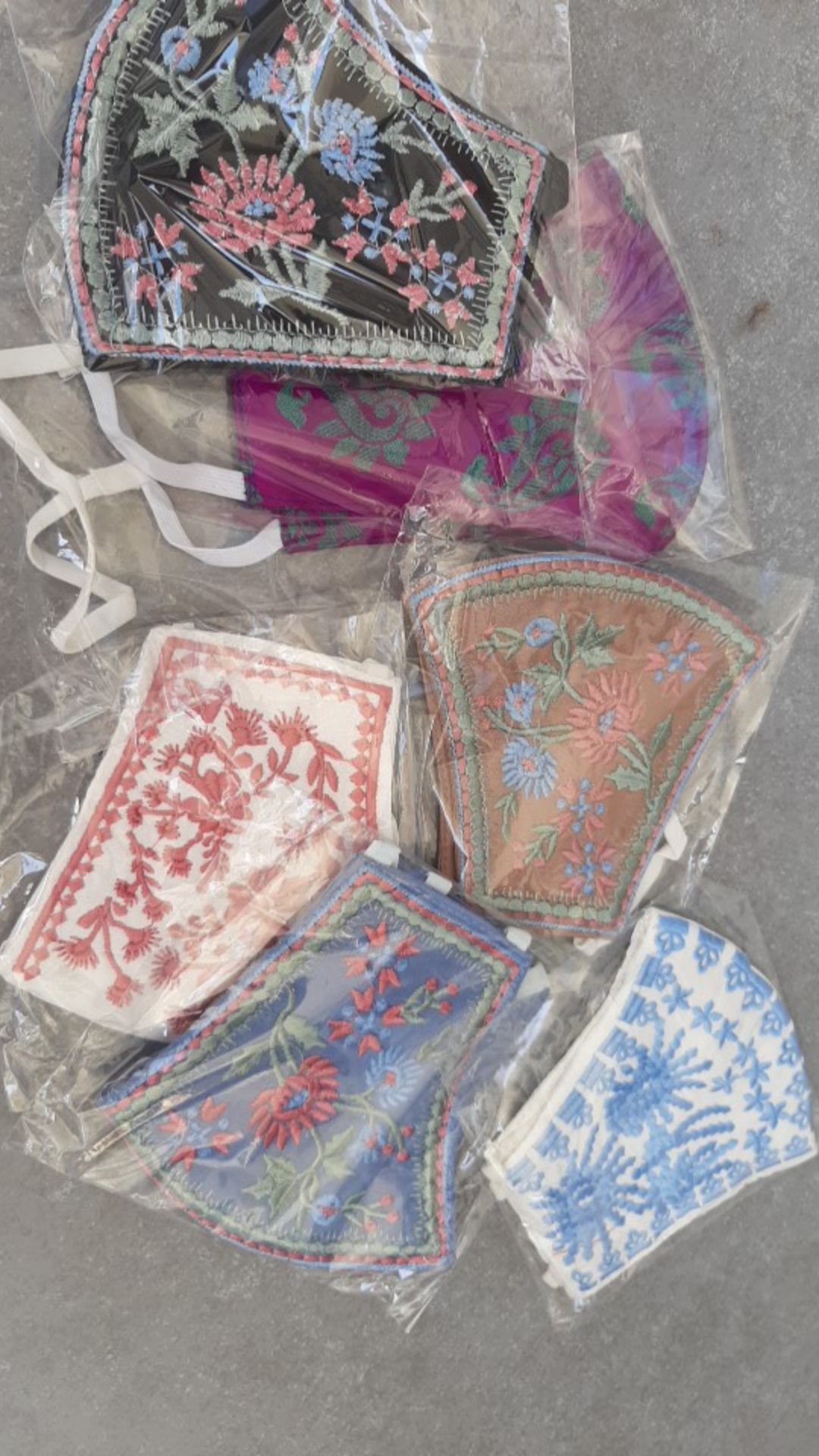 Masker Bordir Ranting Bunga Pink