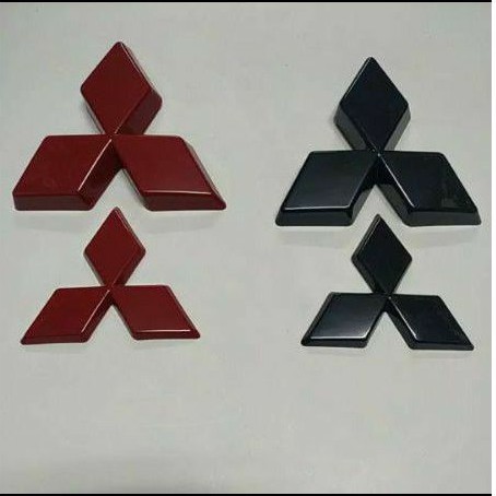 cover logo mitsubishi xpander merah hitam