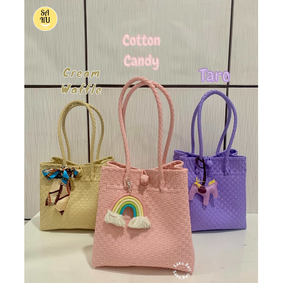 Sandy Size M Polos / tas anyam bali / tas anyam sintetis plastik premium kendal / tas ootd / Aries M
