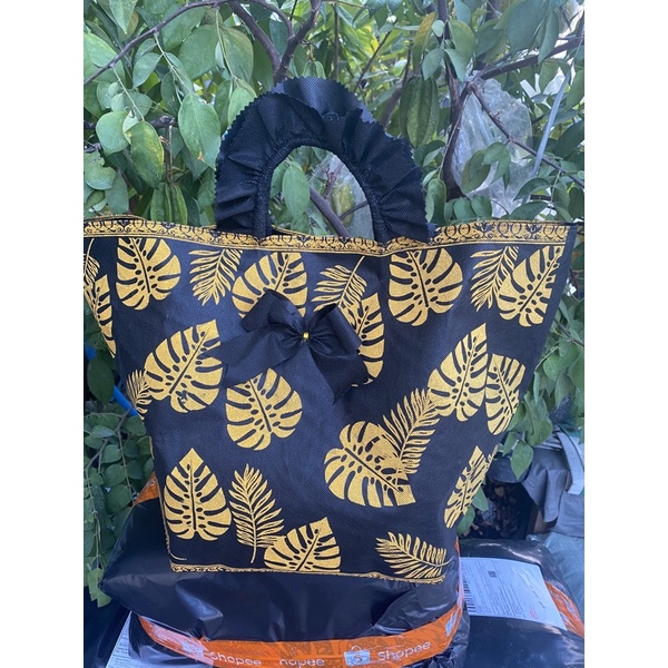 HARGA LUSIN ISI 12 BIJI     TAS HAJATAN/RENDA 22 MOTIF DAUN JANDA BOLONG