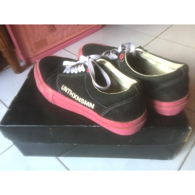 Sepatu / Shoes Thanksinsomnia Preloved Second