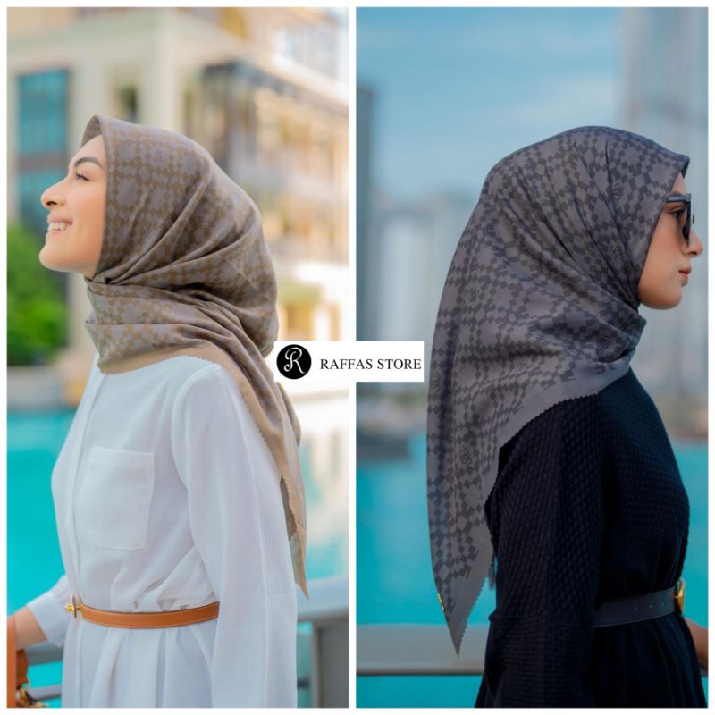 HAZEL MONOGRAM RULLA SCARF HEAVEN LIGHTS