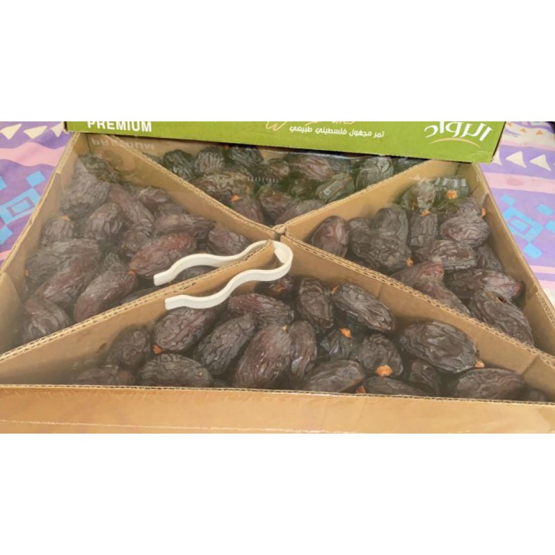 

Kurma Medjoul Palestina Premium 5 kg merk Palestinian Kurma Medjool Medjol
