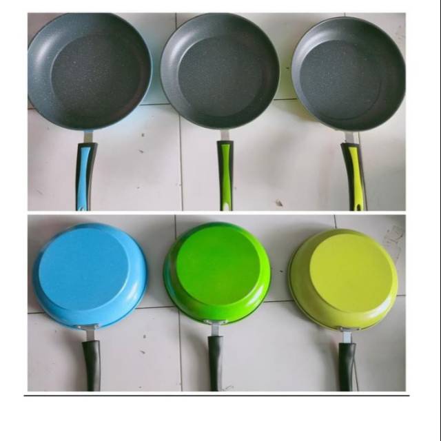 Teflon Wajan Penggorengan Frypan Warna - 22 Cm