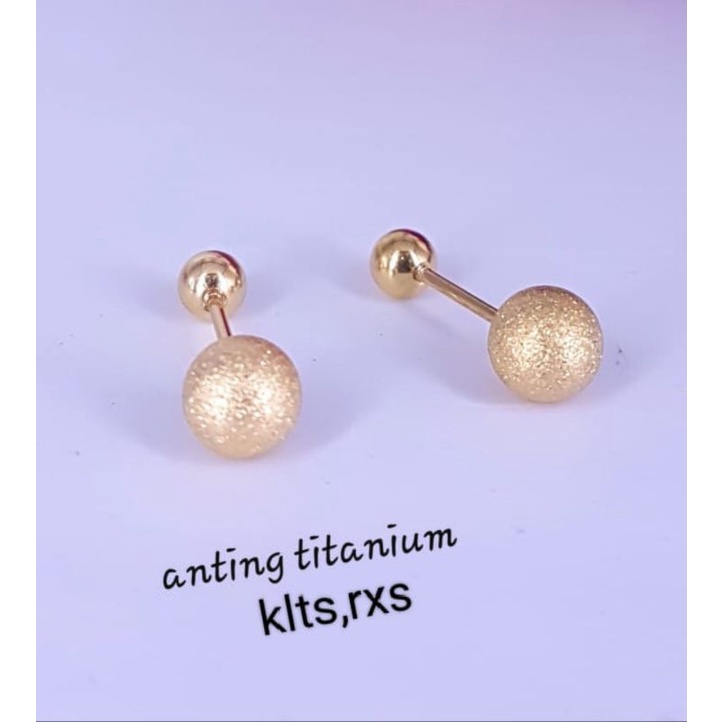 anting titanium kode 16 awet,tahan lama bisa dipake sehari hari