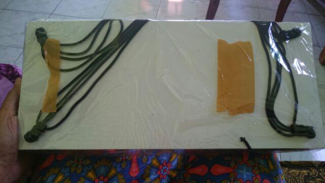 Rak Dinding Gantung Pot Tanaman 2 Susun Putih Tali Hitam Minimalis