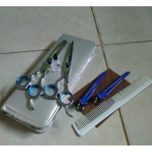 Set Gunting Rambut Flat Scissors + Sasak Stainless Salon Profesional SMITH CHU XK10 Biutte BHT002